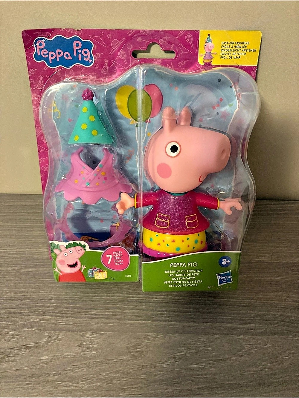 Hasbro Peppa Pig Dress-Up Celebration Figure Set